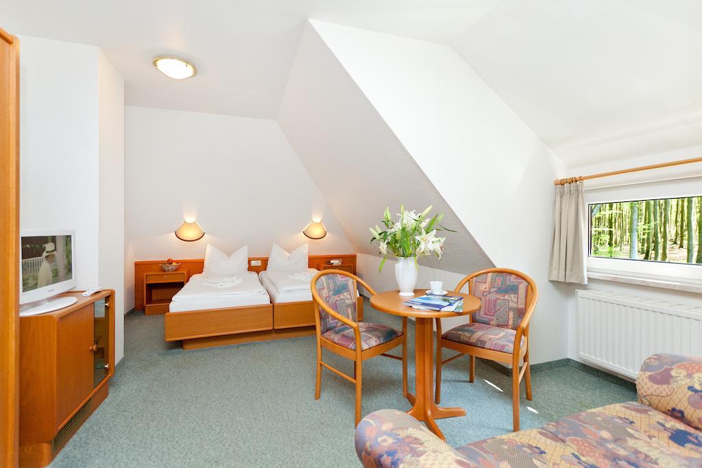 Restaurant & Hotel Baumhaus Hagen Sassnitz Room photo